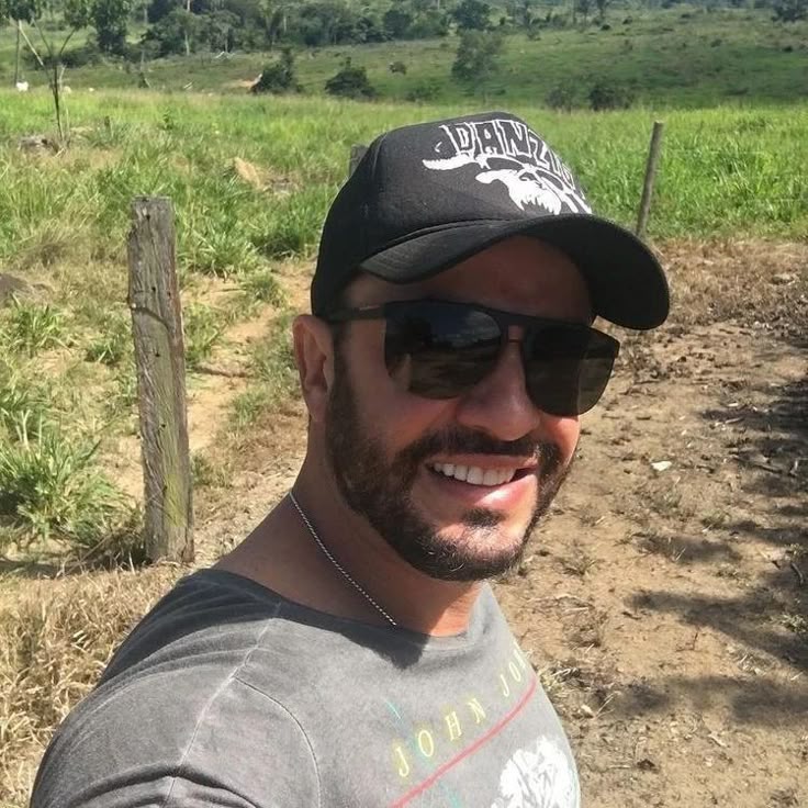 <strong>Carlos Lopez Cali-Colombia</strong>